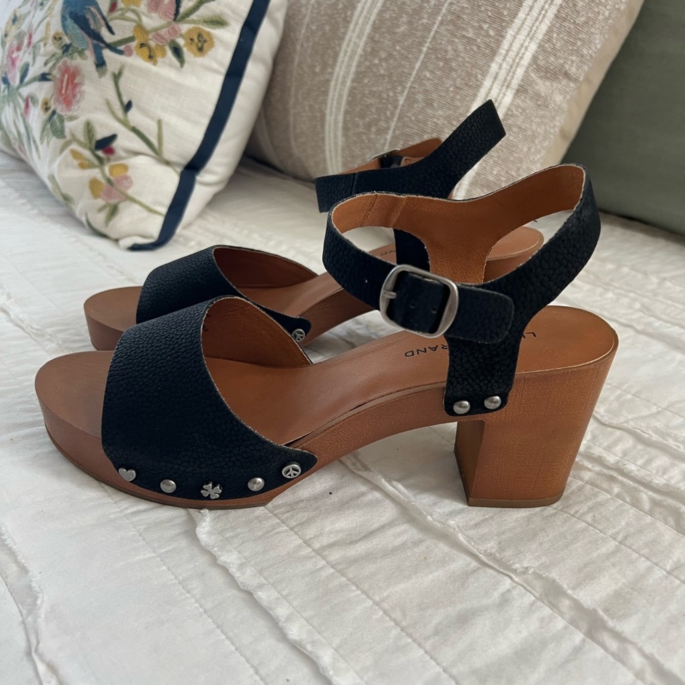 LUCKY BRAND- NEW NEVER BEEN WORN- Black heel